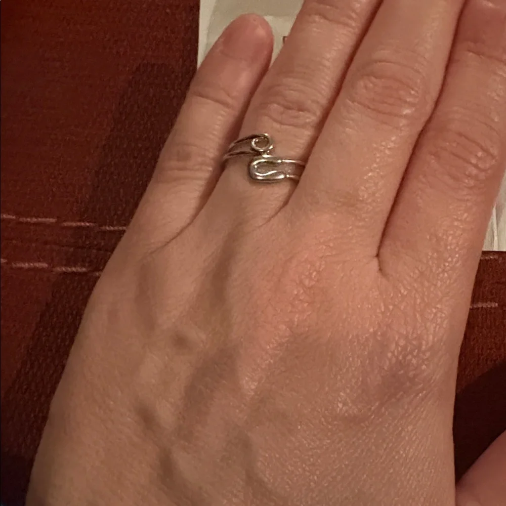 🆕925 Silver Plated “SAFETY PIN” Wrap Ring- Adjustable sizing up to size 9
